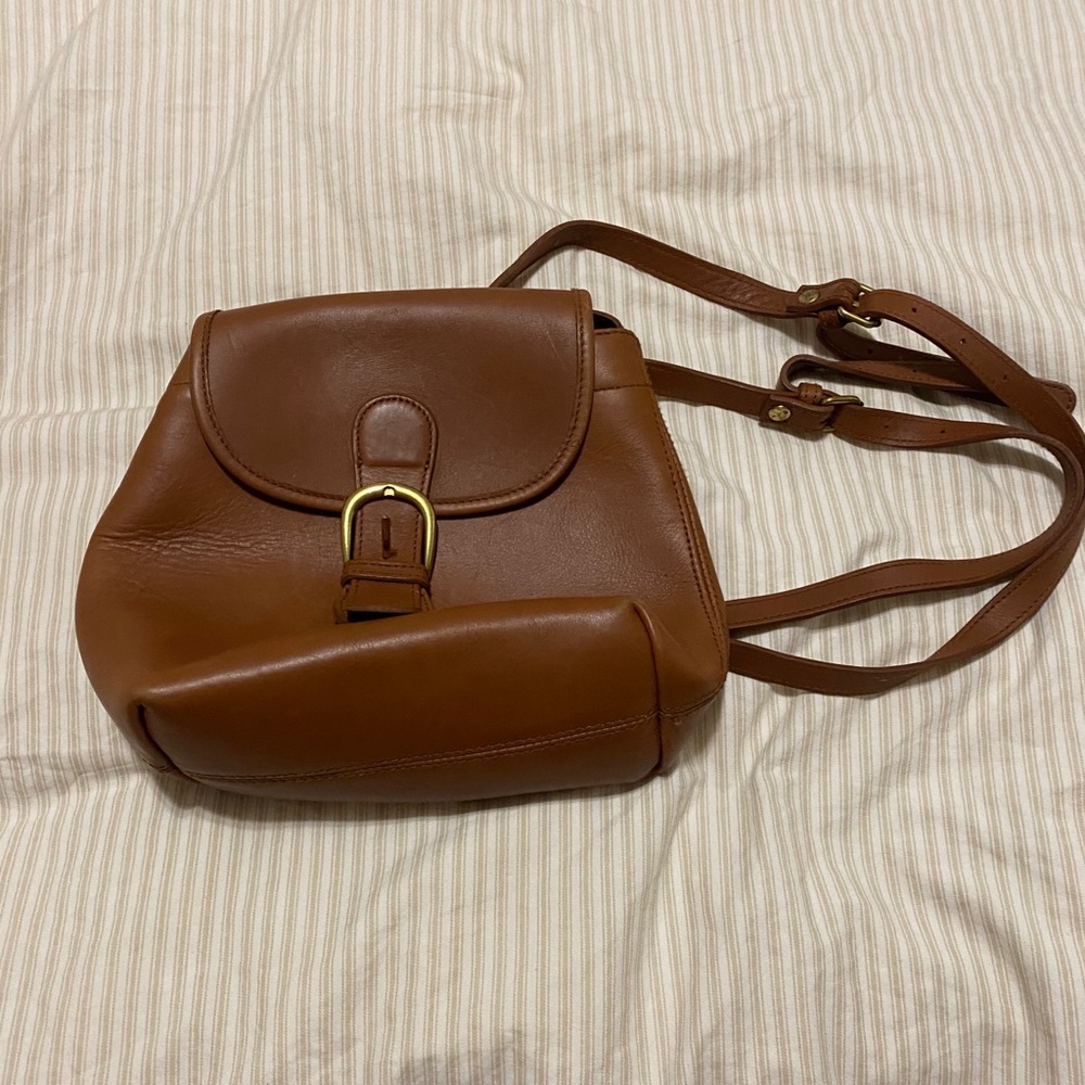 LIKE NEW! Vintage Green Field leather backpack.